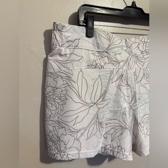 Columbia Floral Print White Athletic Shorts with Built in Bike Shorts XL - Picture 8 of 16